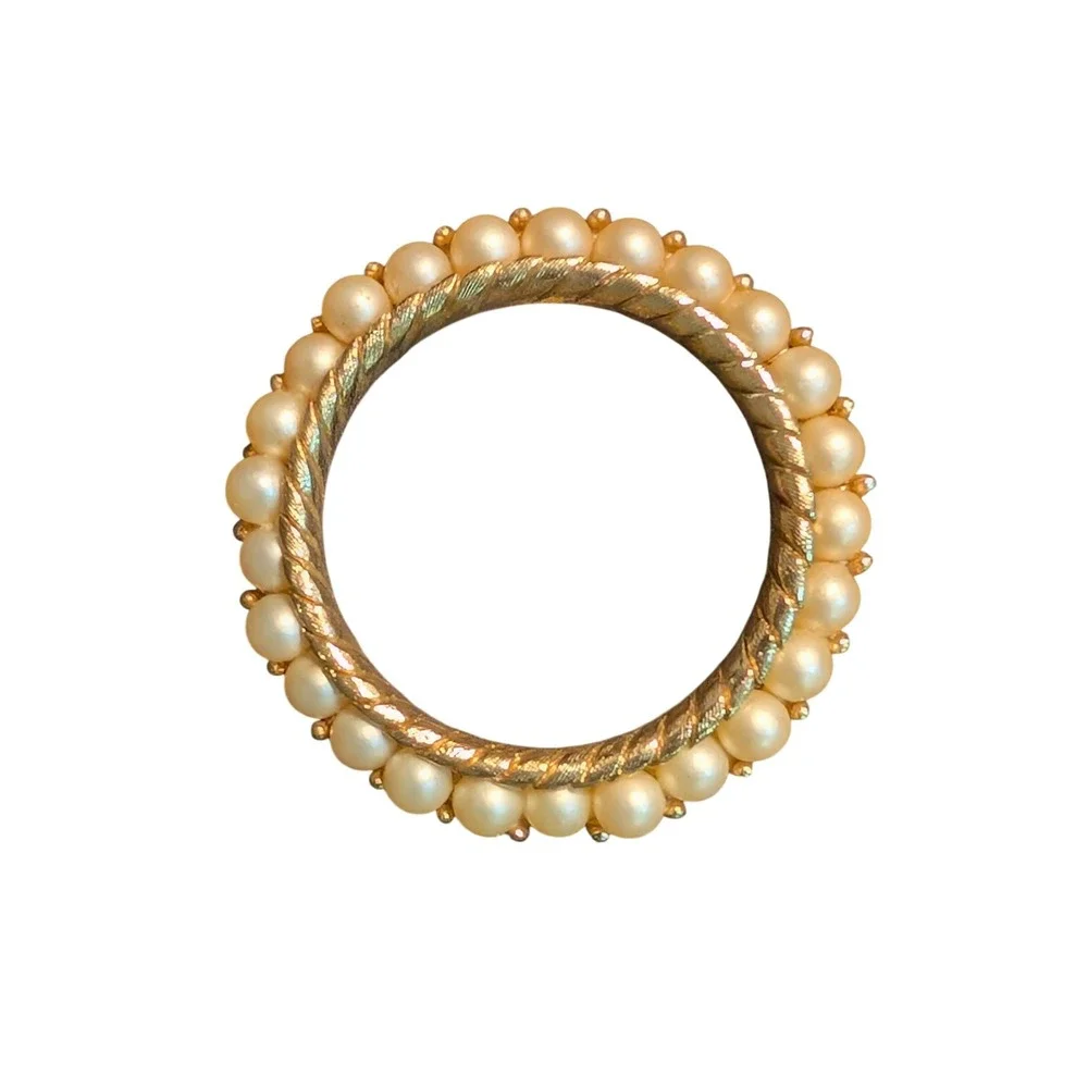 Vintage Trifari Gold Tone Faux Pearl Wreath Circle Brooch Pin Classic Jewelry